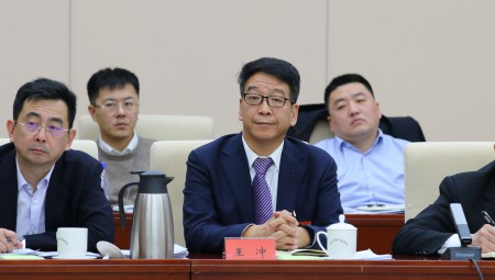 1��14�գ������������������ŵ�ί���������������ʮ�˽��˴����ξۻᲢ�������������������н���